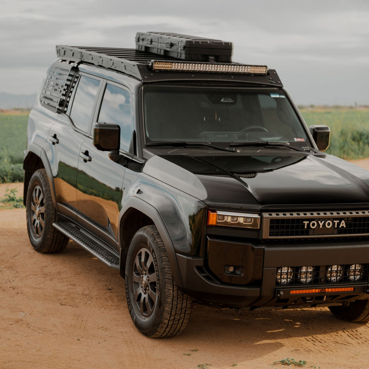 Land Cruiser Roof Rack with Light Bar Mount / 250 Series / 2024-2026