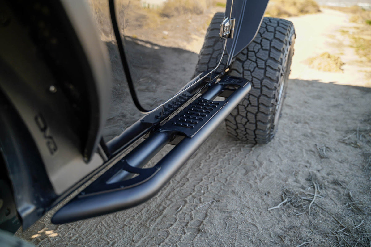 2007-2018 Jeep Wrangler JK OE Plus Side Steps