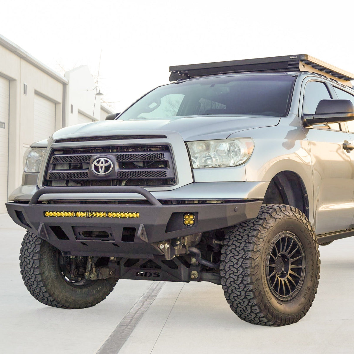 Tundra Overland Series Front Bumper / 2nd Gen / 2007-2013