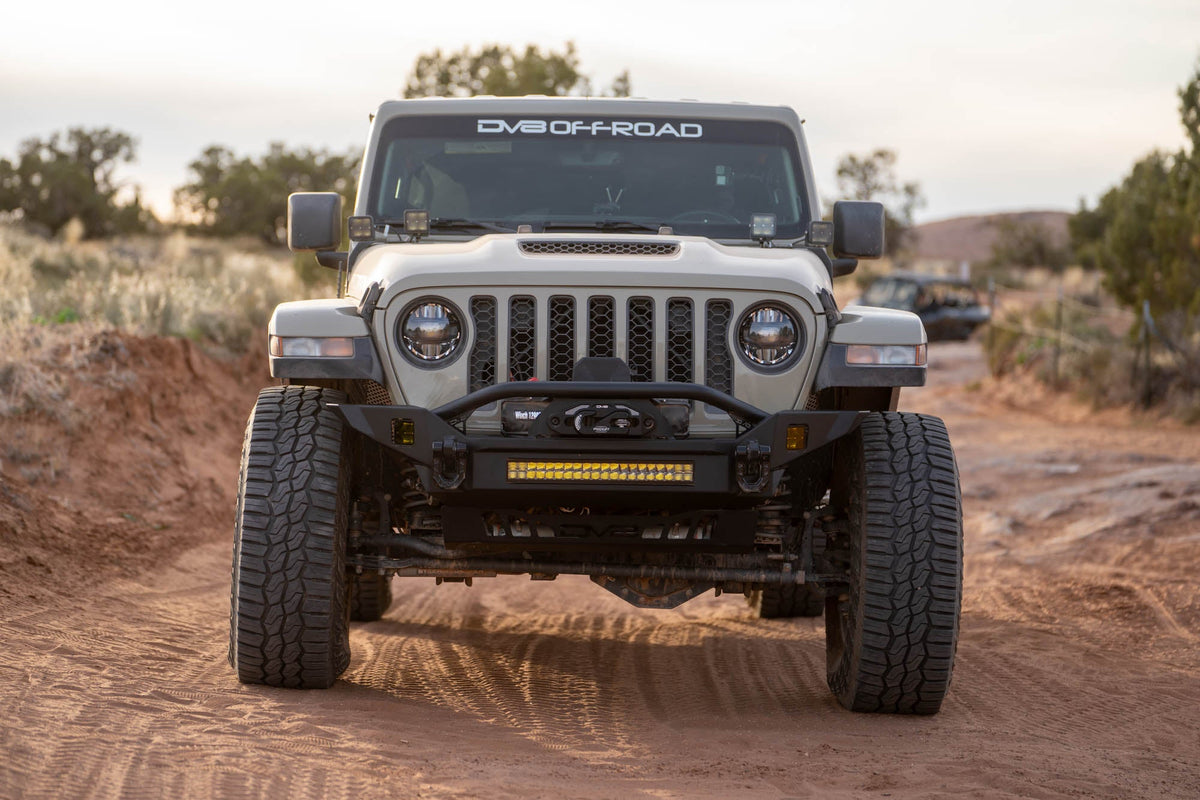 Jeep Wrangler JL & Gladiator JT FS-7 Mid-Width Winch Front Bumper