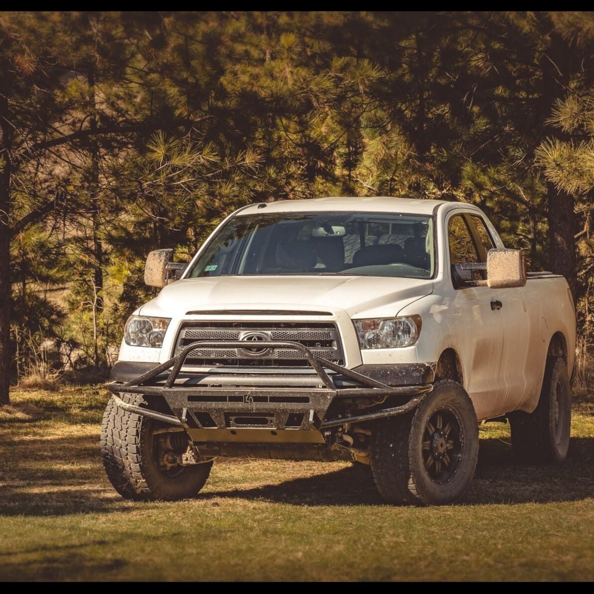 Tundra Hybrid Front Bumper / 2nd gen / 2007-2013