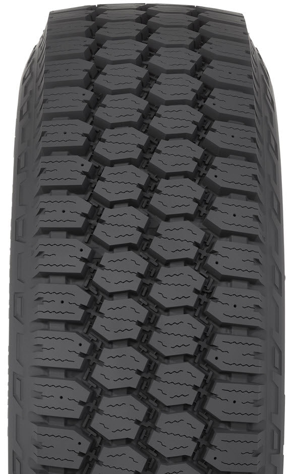 Toyo M655Lt 275/70R18LT