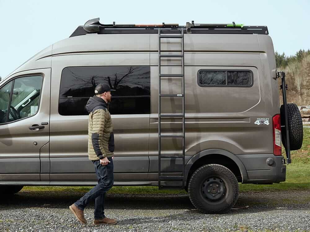 Transit 148" High Roof Low Pro Roof Rack With Light Bar Fairing