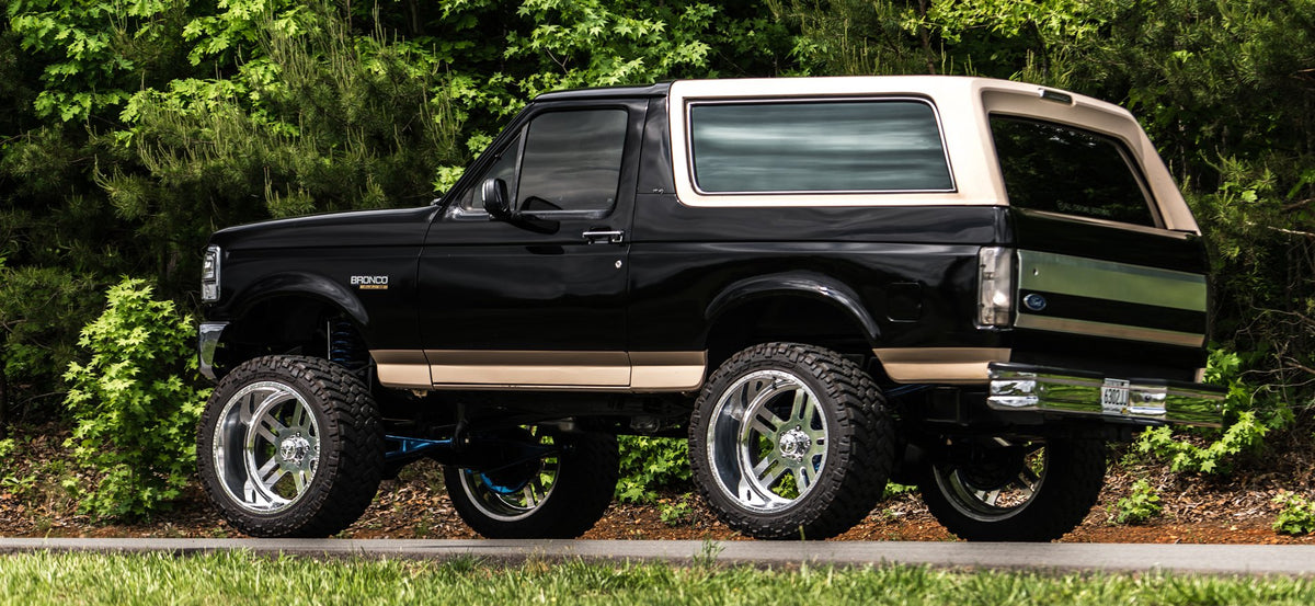 American Force AFW Rebel SS Polished on a Ford Bronco