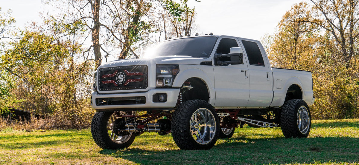 American Force AFW Rebel SS Polished on a Ford F350 SRW