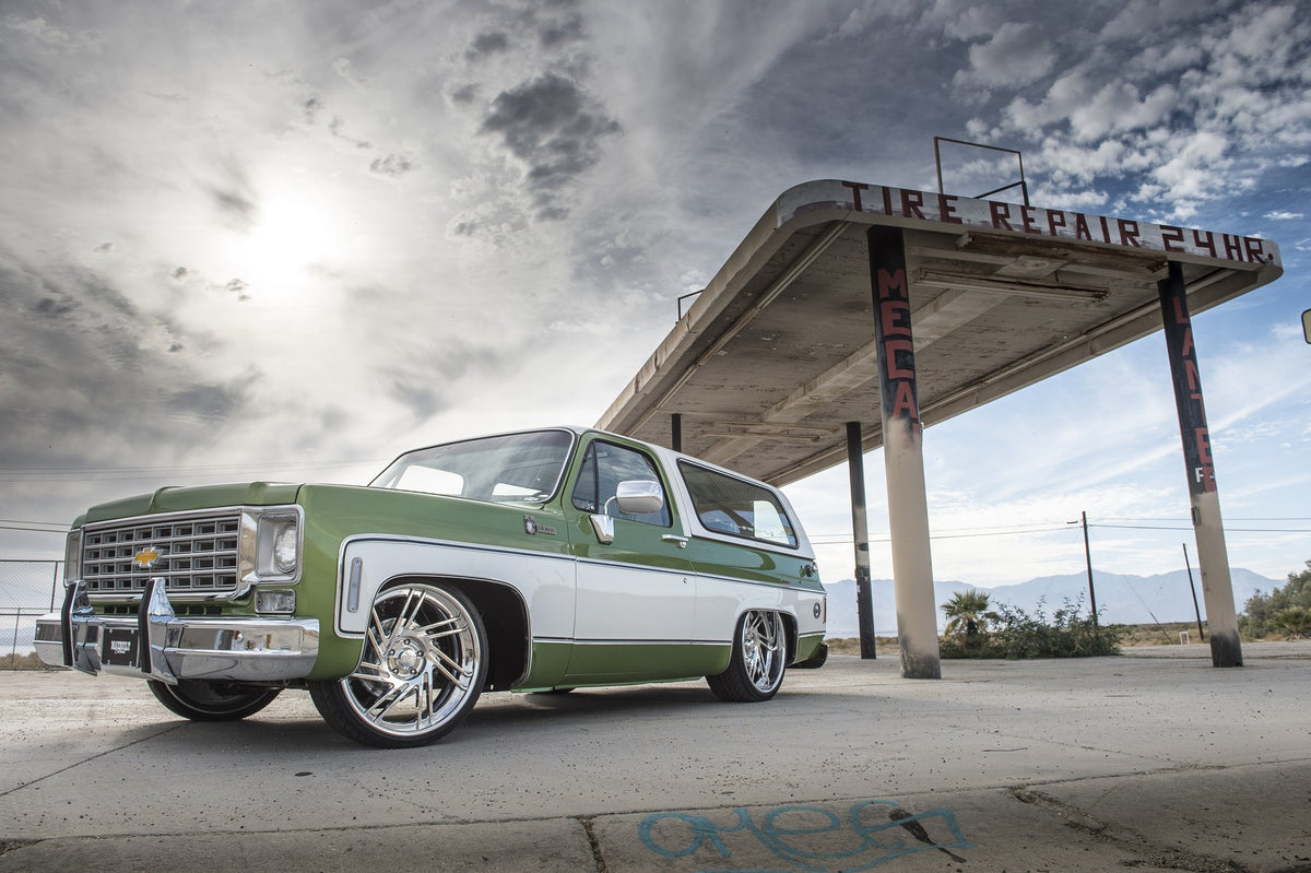 American Racing VF520 Polished on a 1976 Chevy Blazer