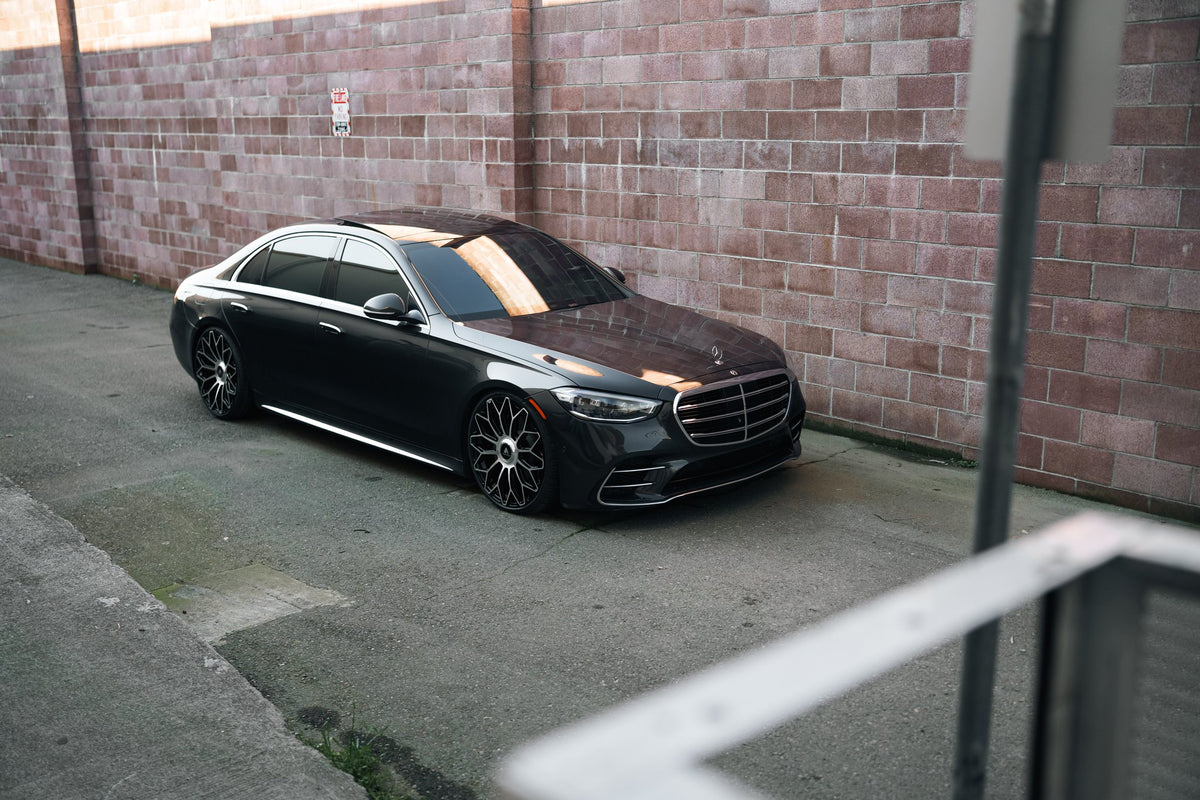 Asanti AB051 Envoy Gloss Black with Machined Face on a Mercedes S580