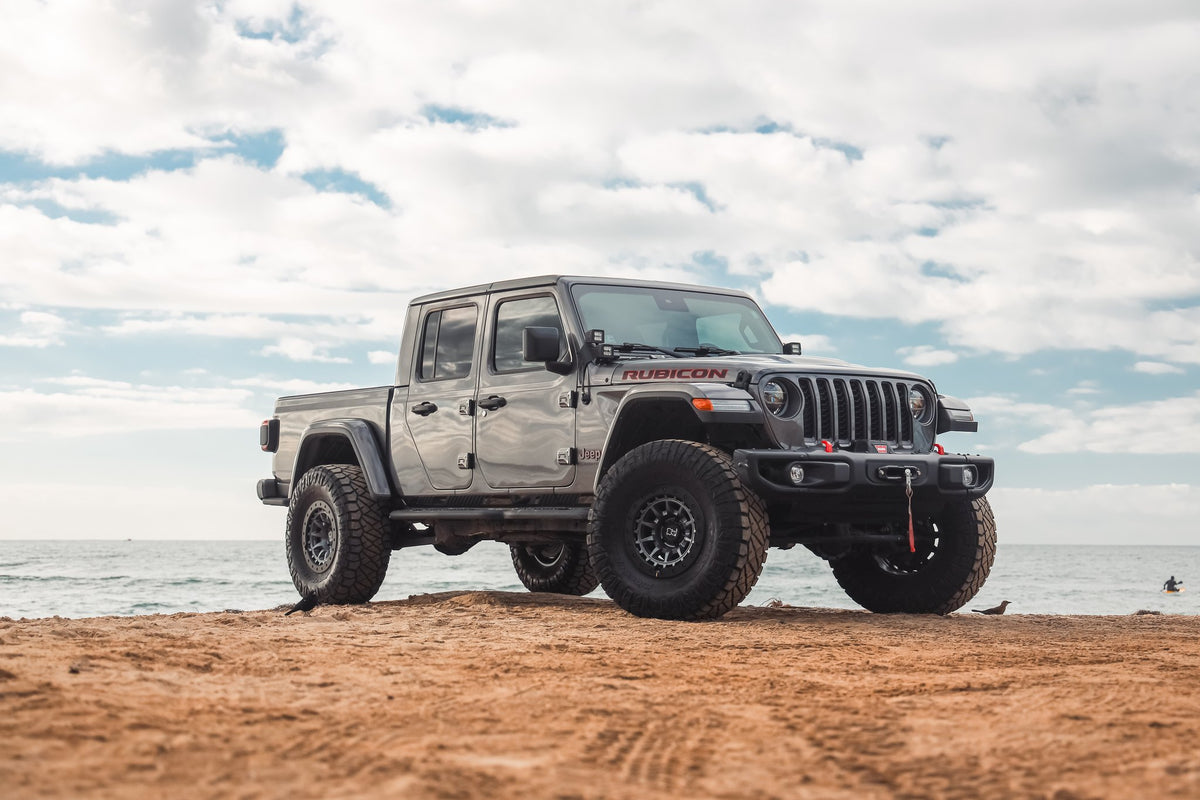 Black Rhino BR016 Tusk Matte Gunmetal on a Jeep Gladiator