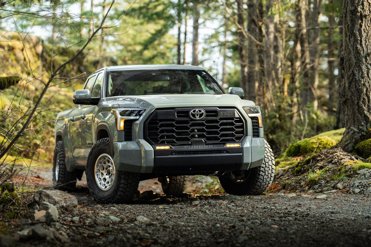 Black Rhino BR026 Congo Gloss Silver with Machined Face on a Toyota Tundra