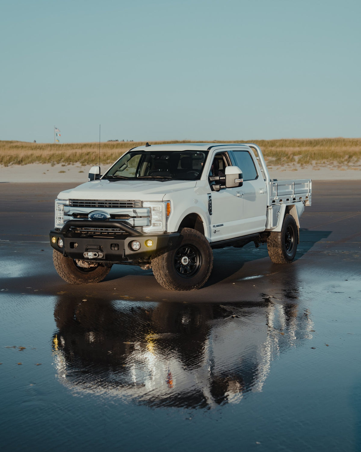 Black Rhino BR032 Echo Matte Black on a 2018 Ford F350