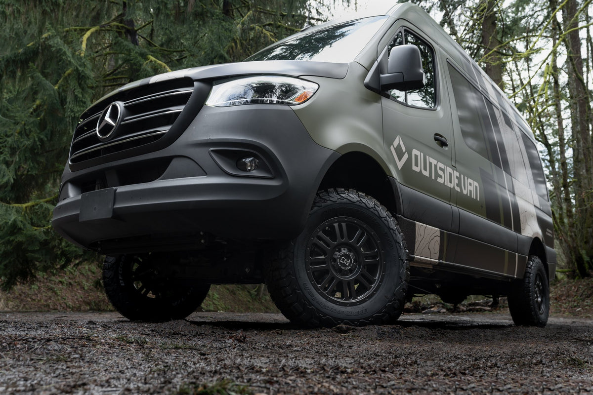 Black Rhino Yellowstone Matte Black on a 2022 Mercedes Sprinter
