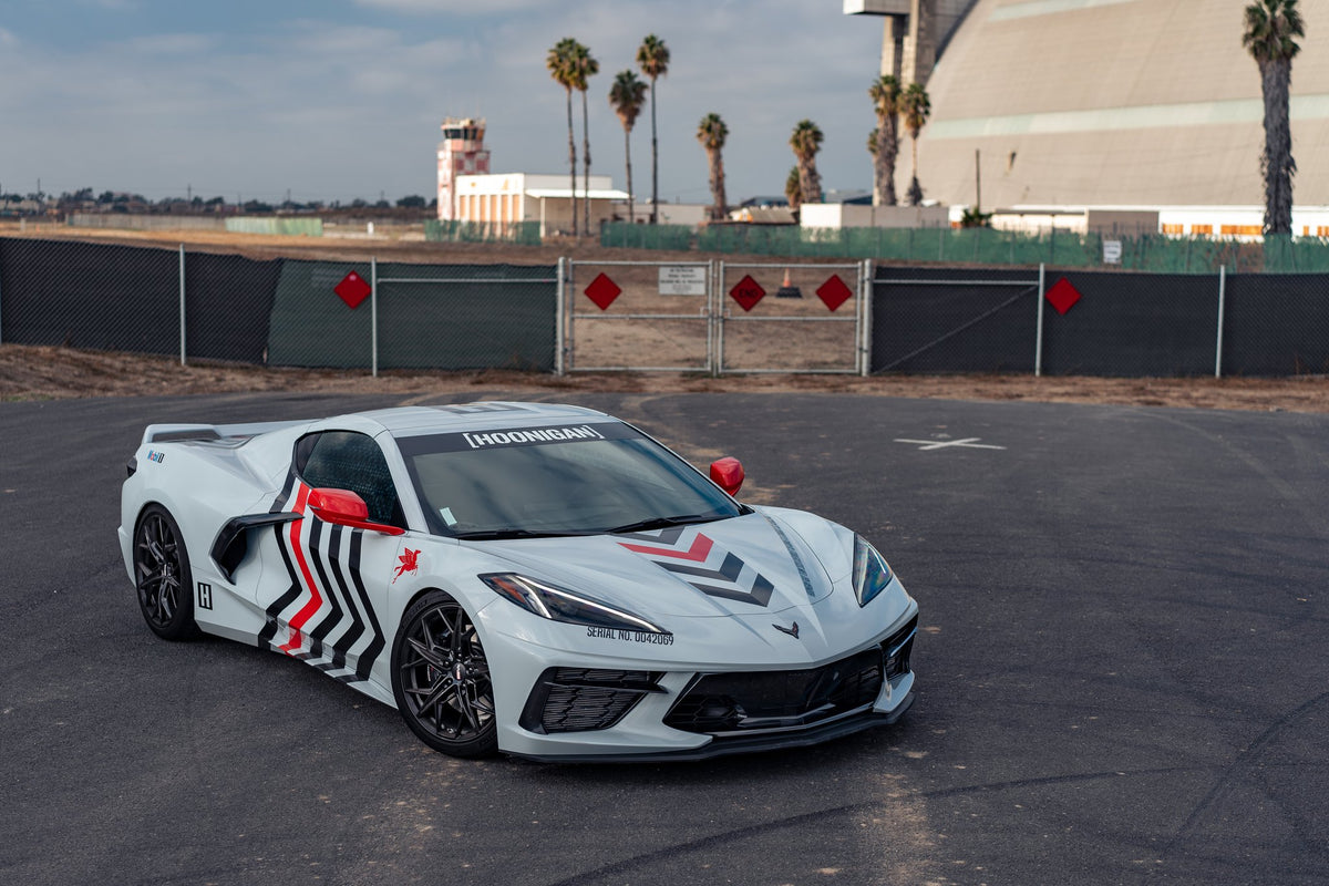 Cray Hammerhead Gloss Black on a 2021 Corvette C8