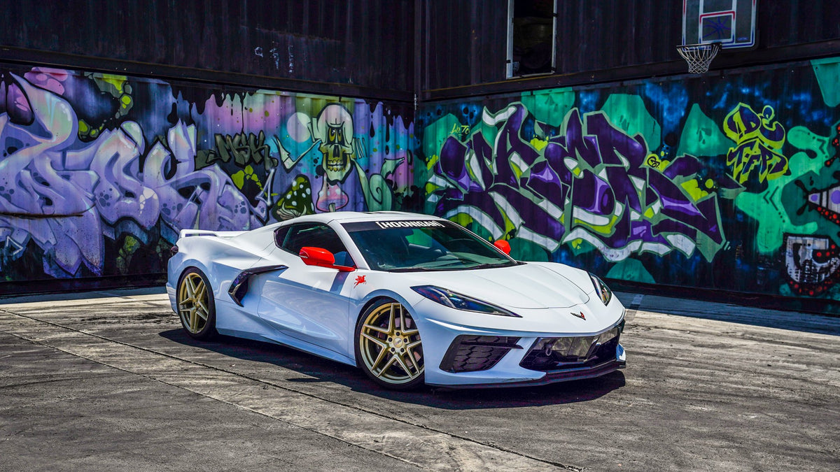 Cray Panthera Gloss Gold with Mirror Face on a 2021 Chevy Corvette C8
