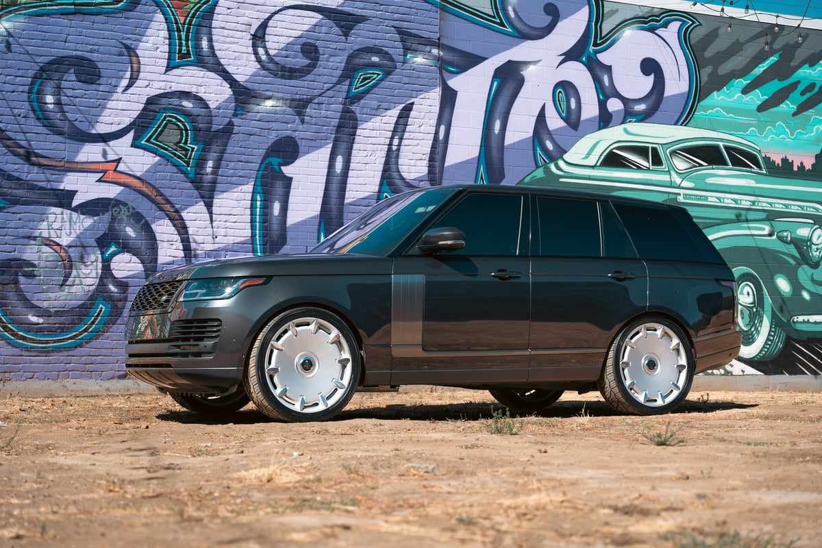 DUB DC271 Cheef Silver Machined on a Range Rover