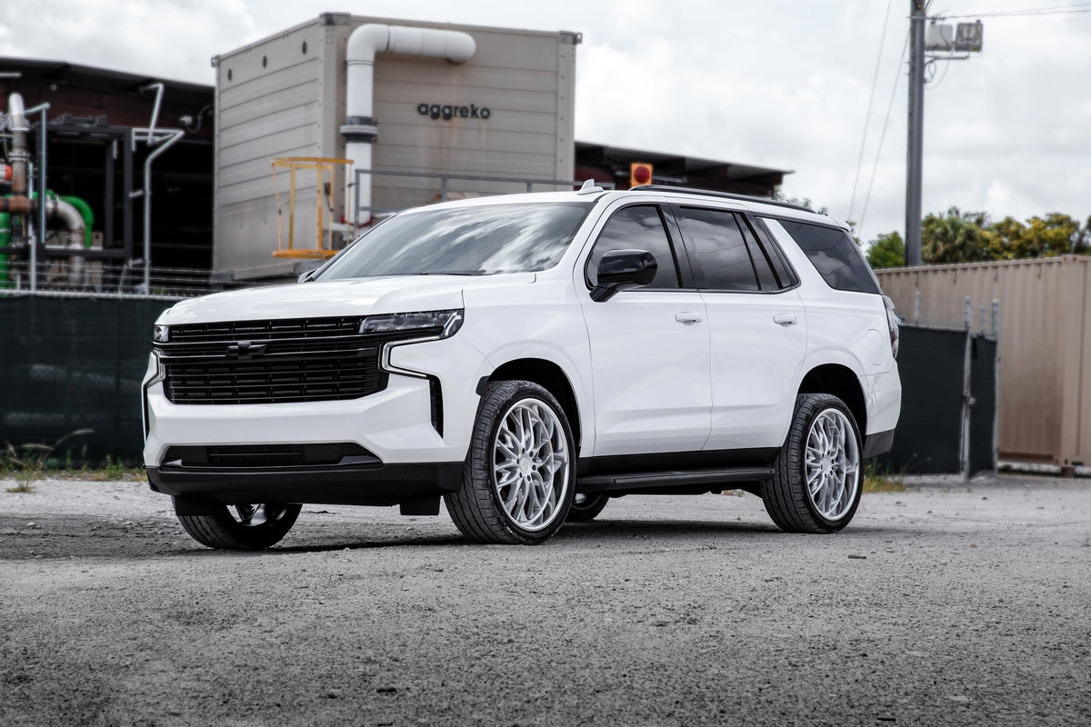 DUB S264 OG Silver with Diamond Cut Lip on a Chevy Tahoe