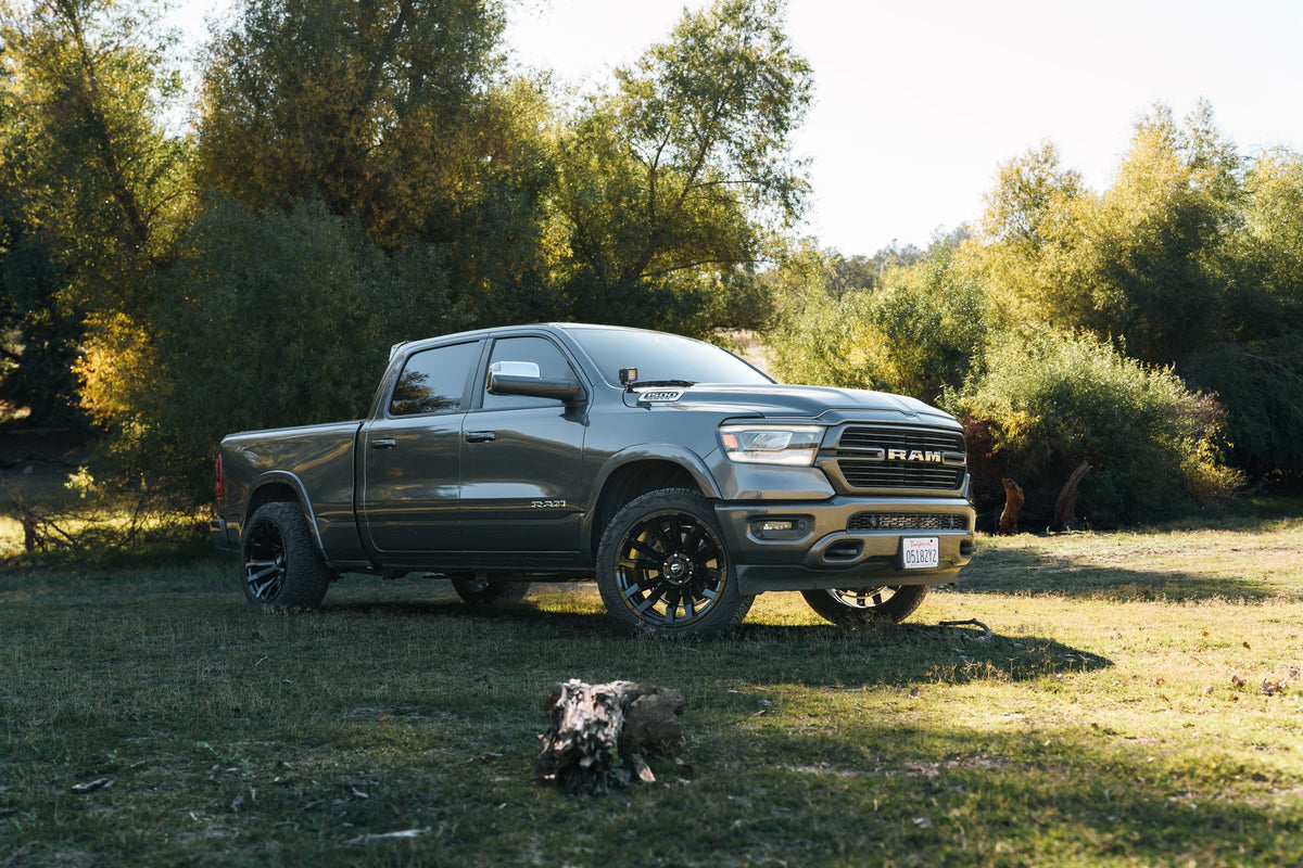 Fuel Off-Road D675 Blitz Gloss Black on a 2020 RAM 1500