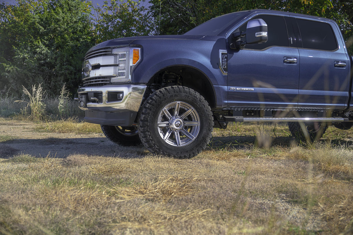 Fuel Off-Road D710 Rogue Platinum Brushed Gun Metal Tinted Clear on a Ford F250