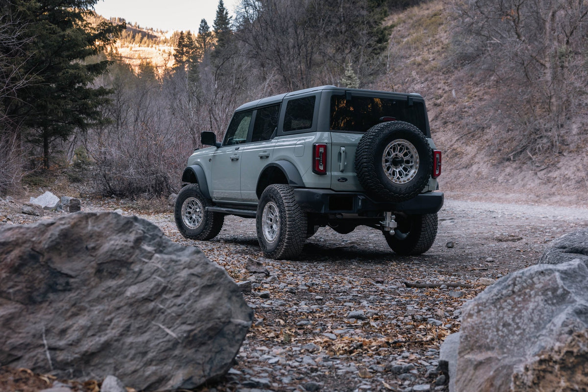Fuel Off-Road FC881 Surge Gloss Silver with Machined Face on a 2023 Ford Bronco