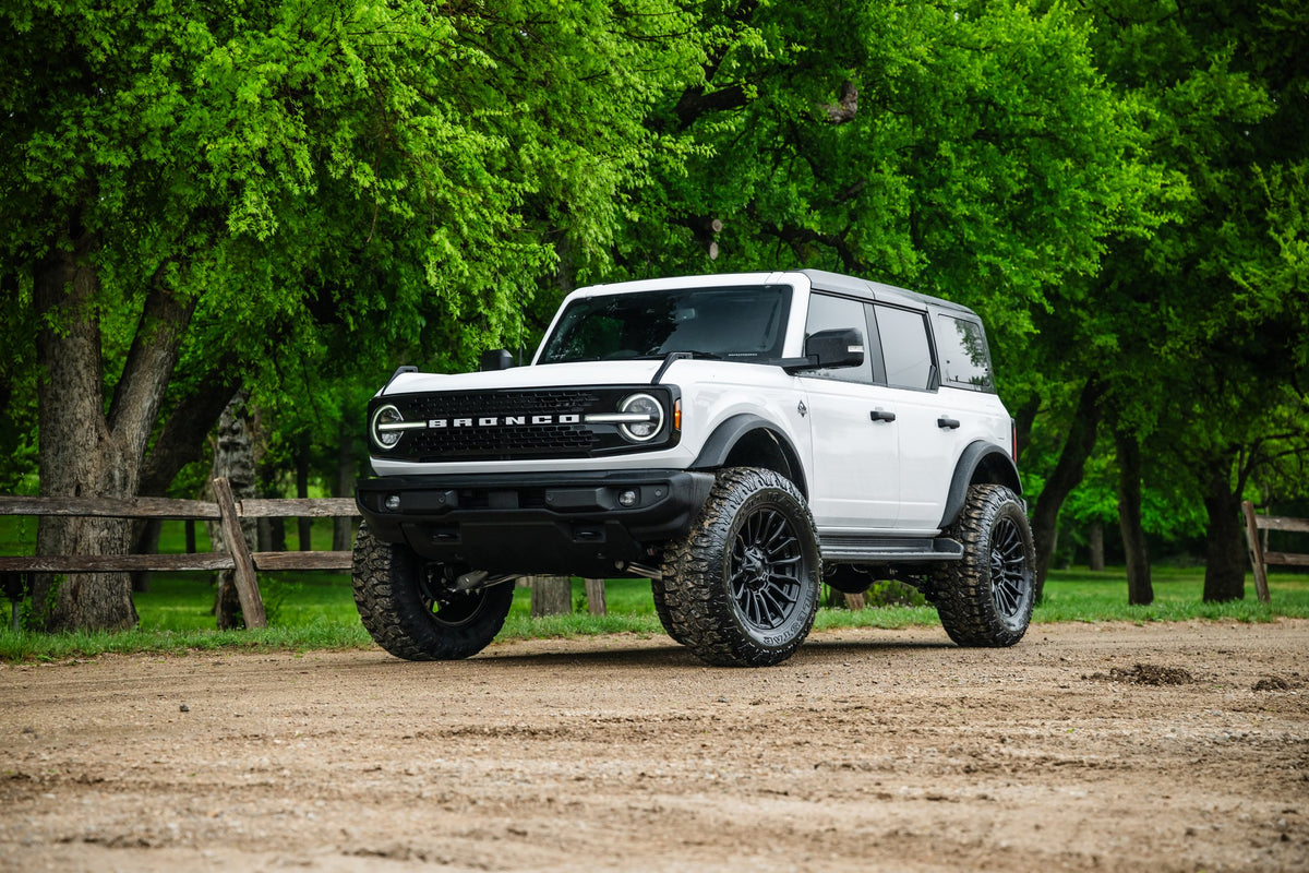 Fuel Off-Road FC889 Blade Matte Black on a 2024 Ford Bronco