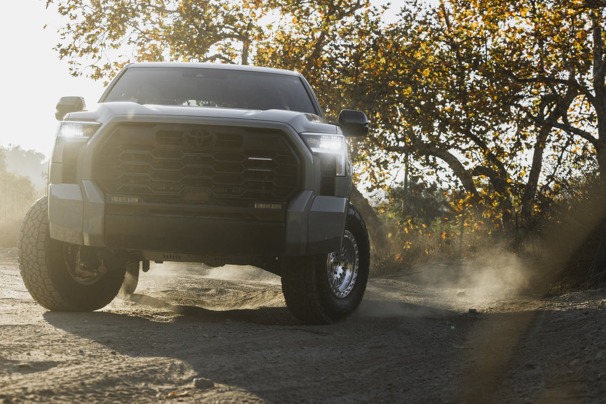 KMC KM554 Aztec Gloss Silver with Machined Face on a Toyota Tundra