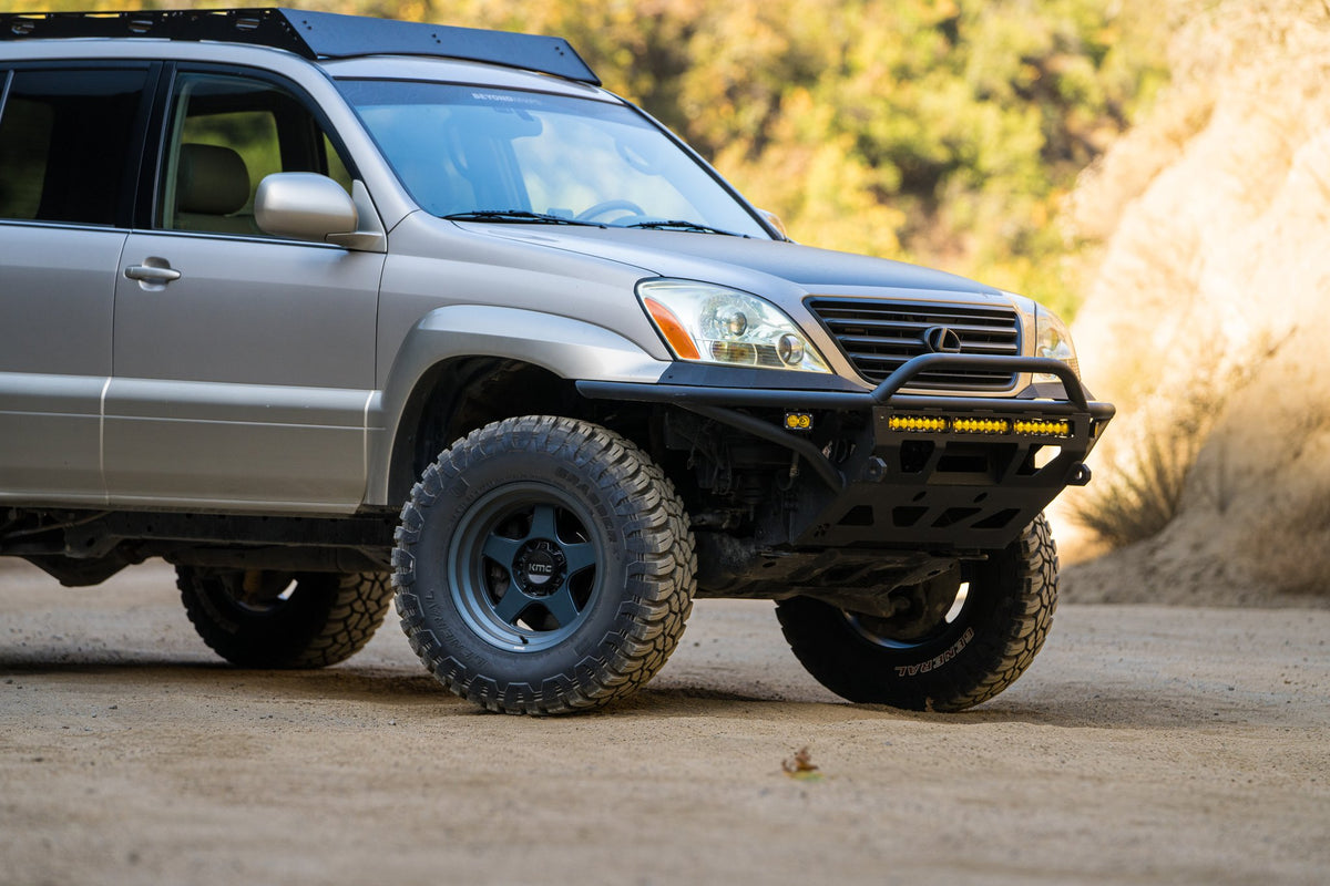 KMC KM728 Lobo Metallic Blue on a Lexus GX470