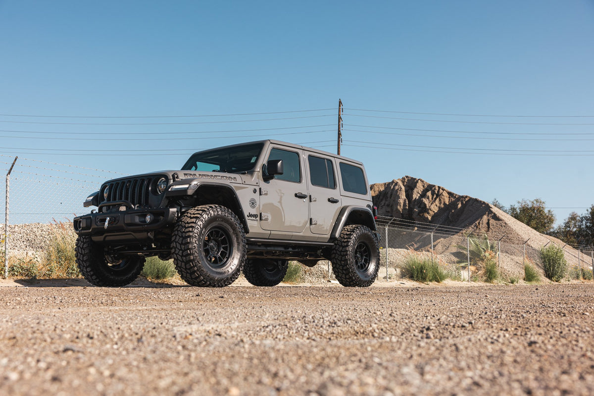 KMC KM729 Range Matte Black on a Jeep Wrangler