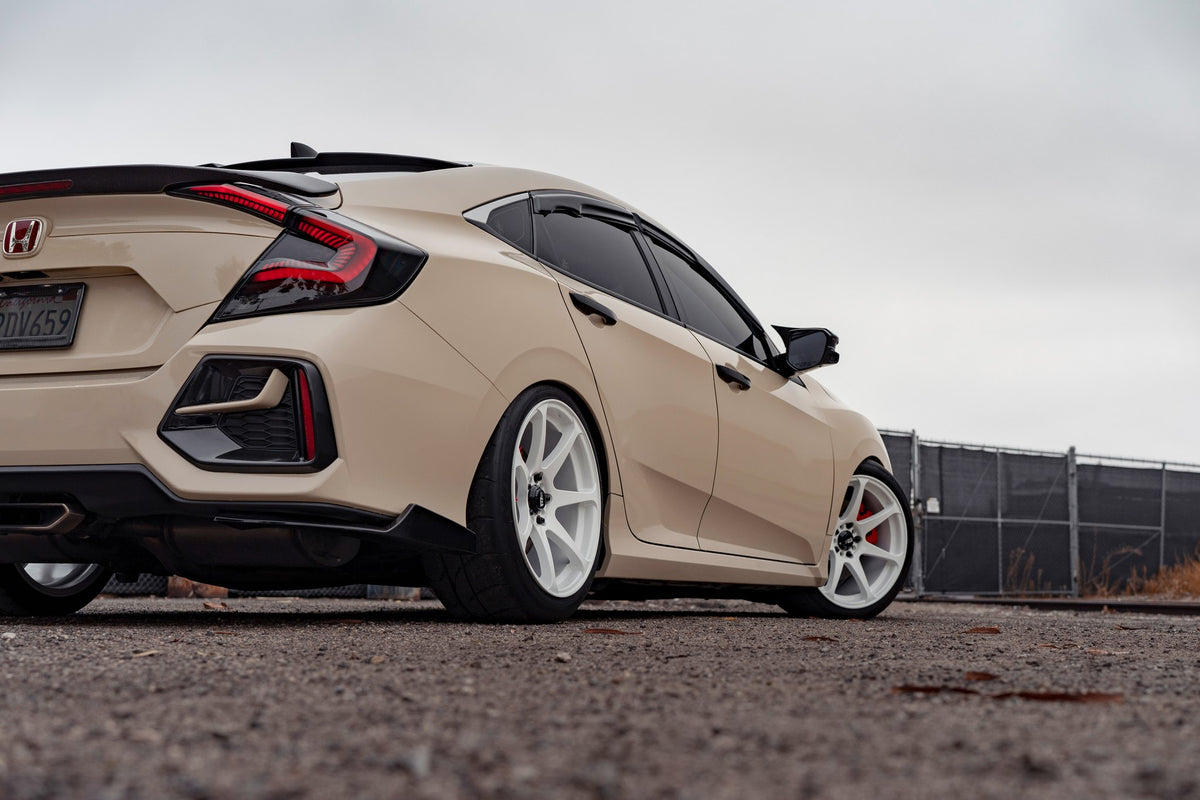 Motegi MR154 Battle White on a Honda Civic