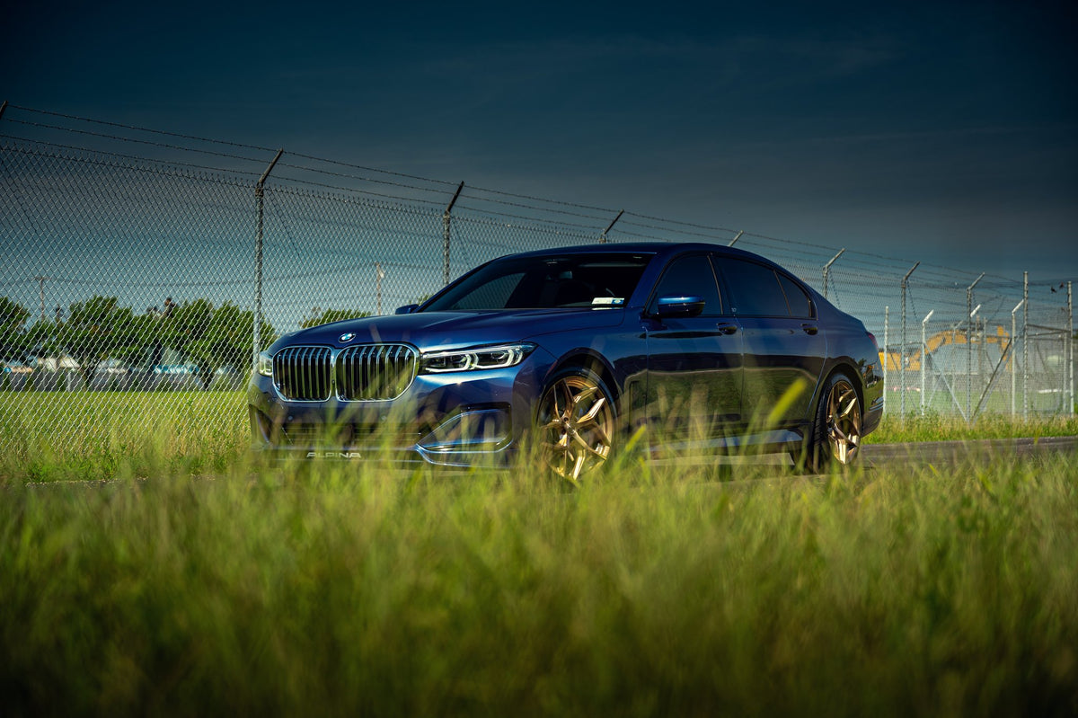 Niche M267 Torsion Platinum Bronze on a 2020 BMW Alpina B7