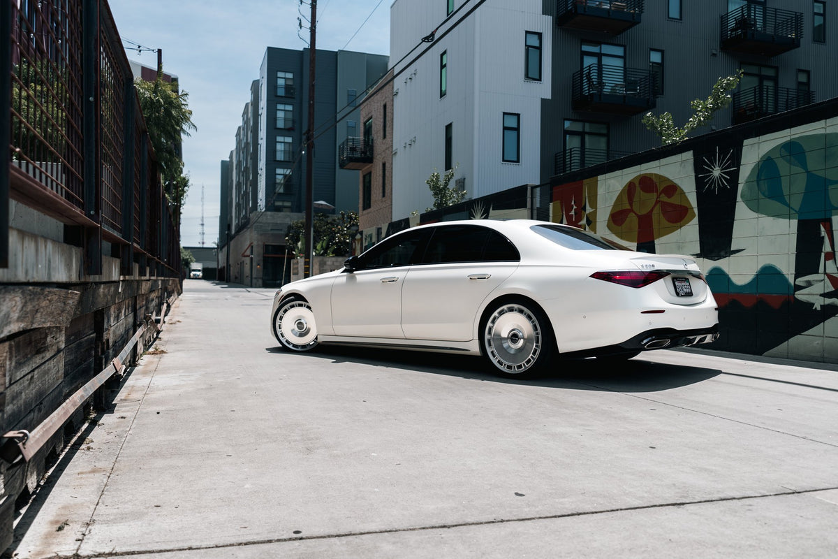 Niche NC287 Venice Gloss Silver with Machined Face on a Mercedes S500