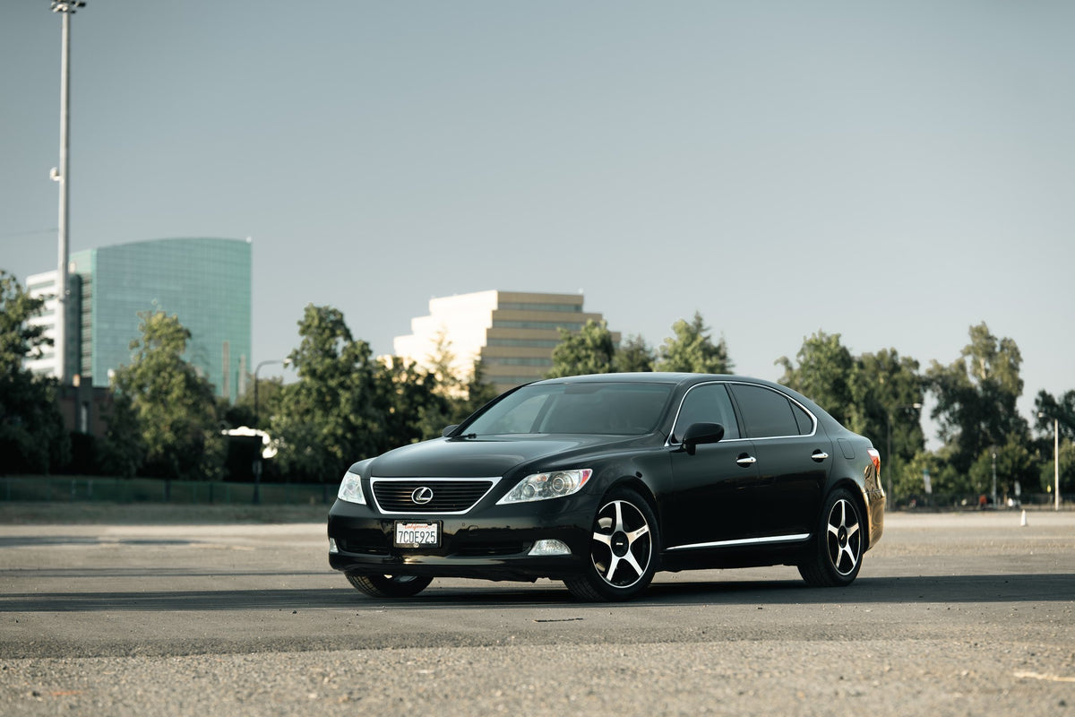 Petrol PE003 P2E Gloss Black with Machined Face on a Lexus LS460