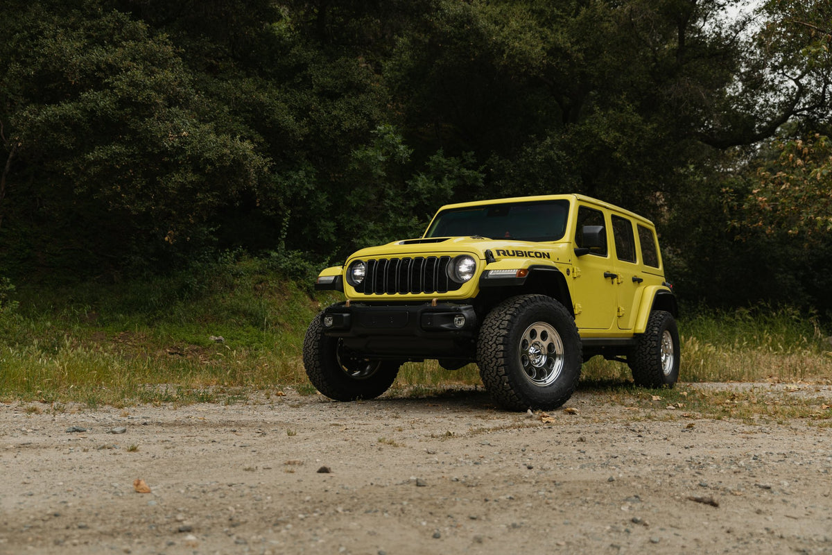 Pro Comp PA201 Heritage Polished on a 2020 Jeep Wrangler