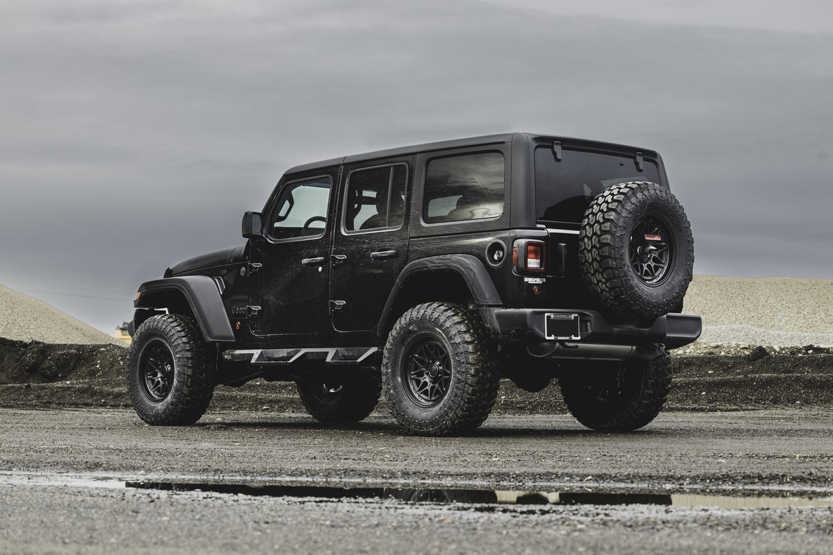 Pro Comp PA202 Basecamp Matte Black on a 2022 Jeep Wrangler