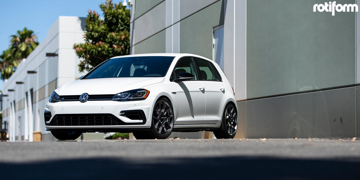 Rotiform R178 ZMO Matte Anthracite on a VW Golf R