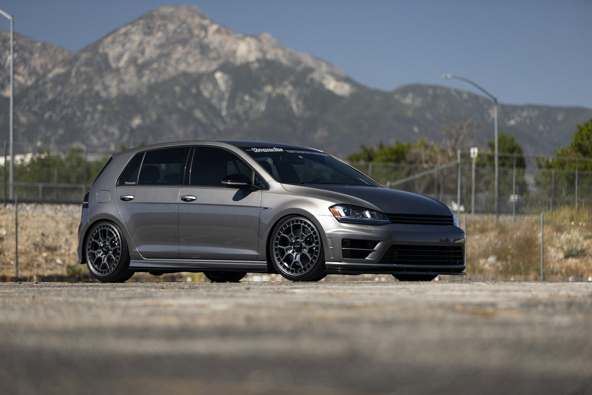 Rotiform R181 ZMO-M Matte Anthracite on a VW MK7 Golf R