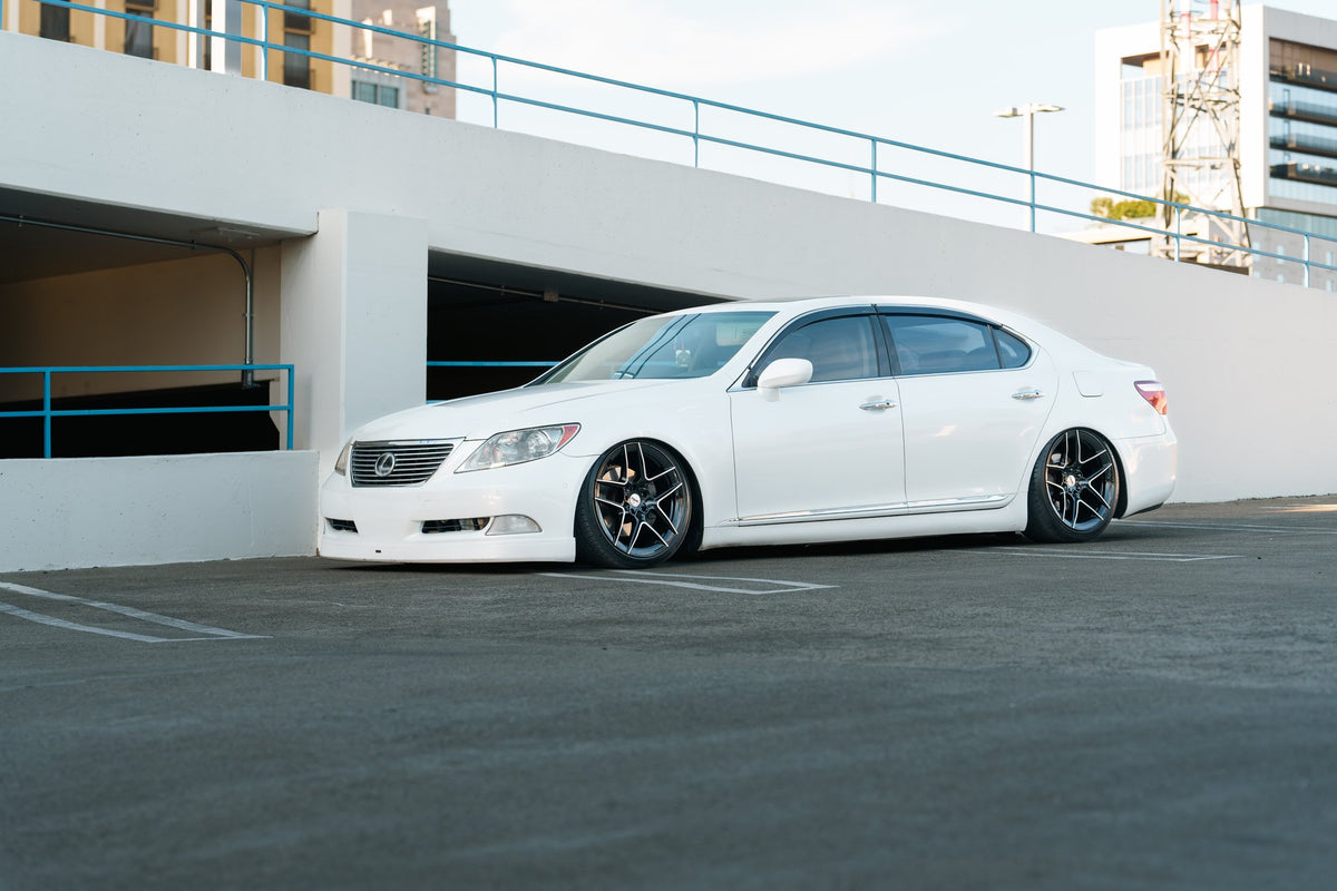 TSW TW008 Slipstream Gloss Black with Machined Face on a 2007 Lexus LS460